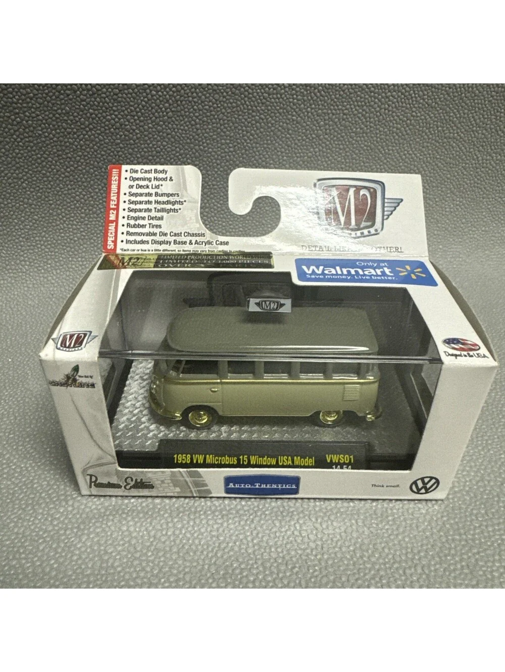 M2 Machines Auto-Thentics 1958 VW Microbus 15 Window USA VWS01 CHASE Limit 1,000